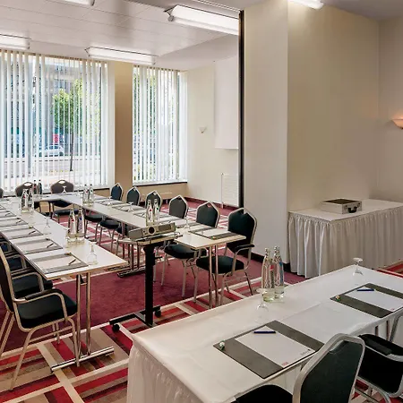 ラディソン ブルー 4*