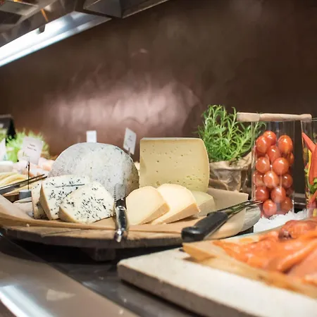 Radisson Blu Hotel 4*