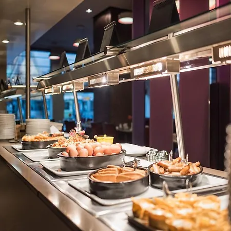 Отель Radisson Blu 4*