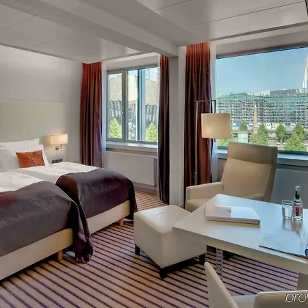 Отель Radisson Blu 4*
