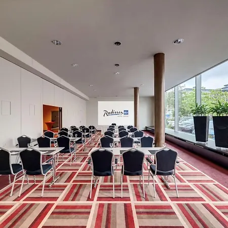 Отель Radisson Blu 4*